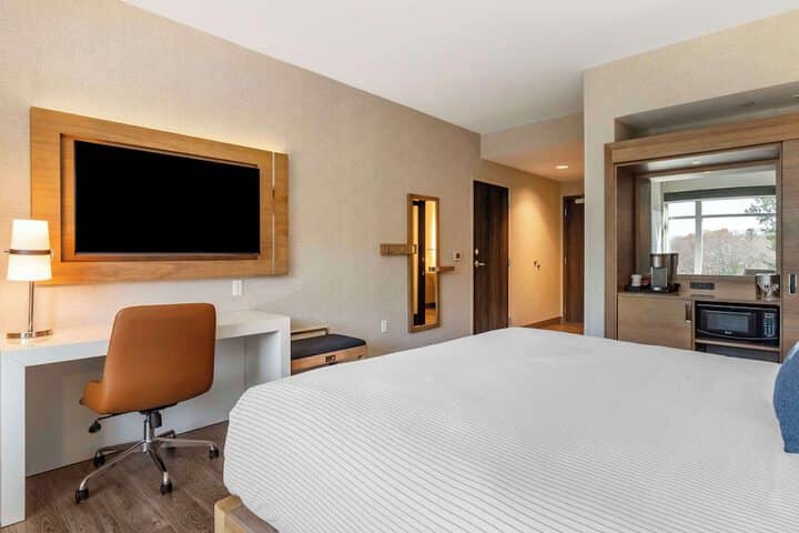 Room 15 of 61