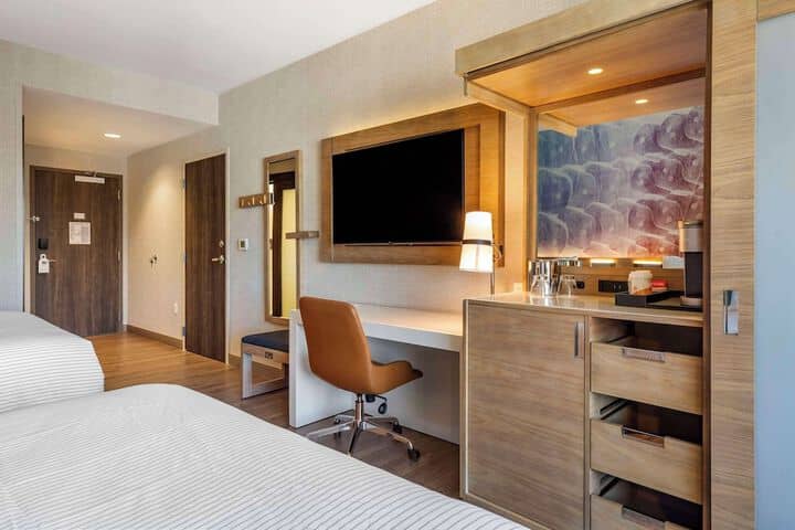 Room 20 of 61